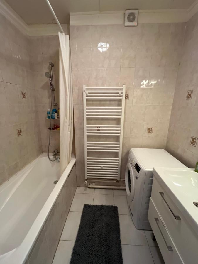 Amazing 1 Bedroom, 30Sec From Arc De Triomphe Paris Exterior foto